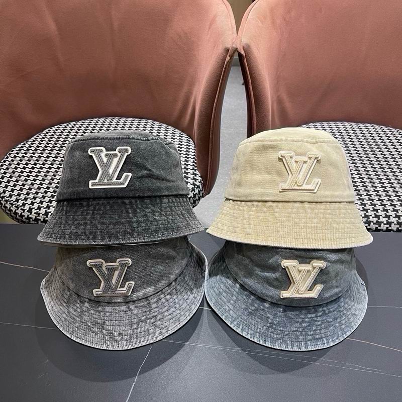 LV hat 082901